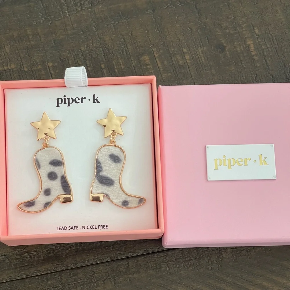 Piper Gold Star Cowboy Boot Dangling Earrings